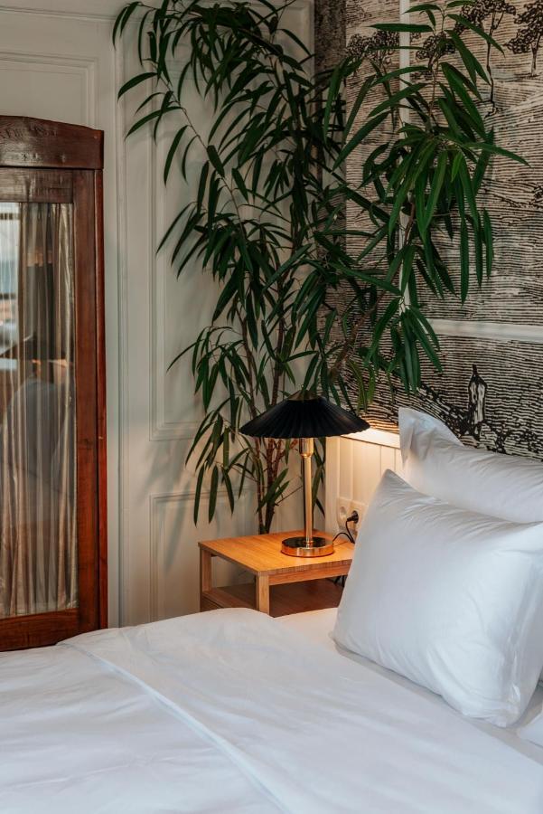 Guemruek Urla Hotel Ngoại thất bức ảnh