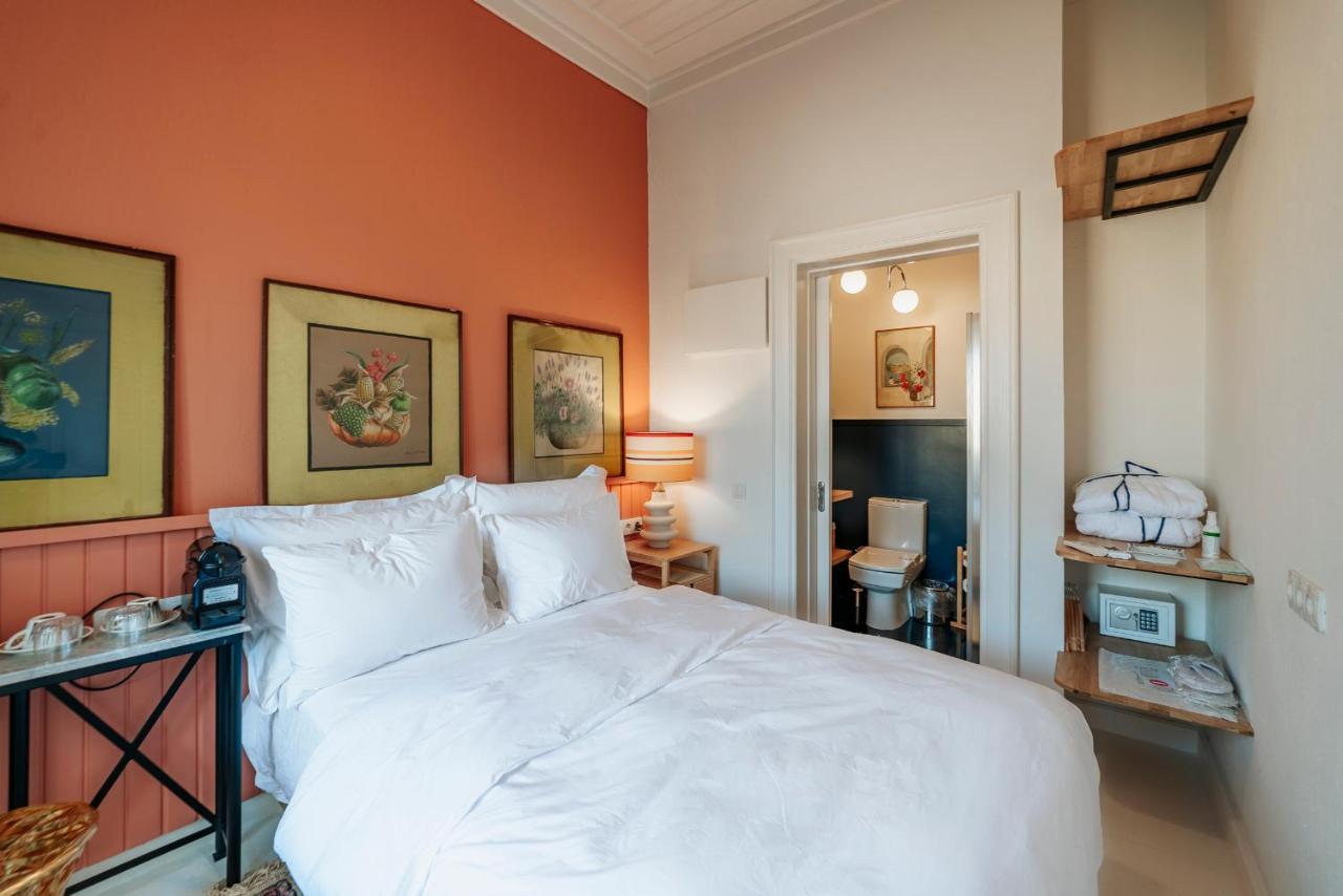 Guemruek Urla Hotel Ngoại thất bức ảnh
