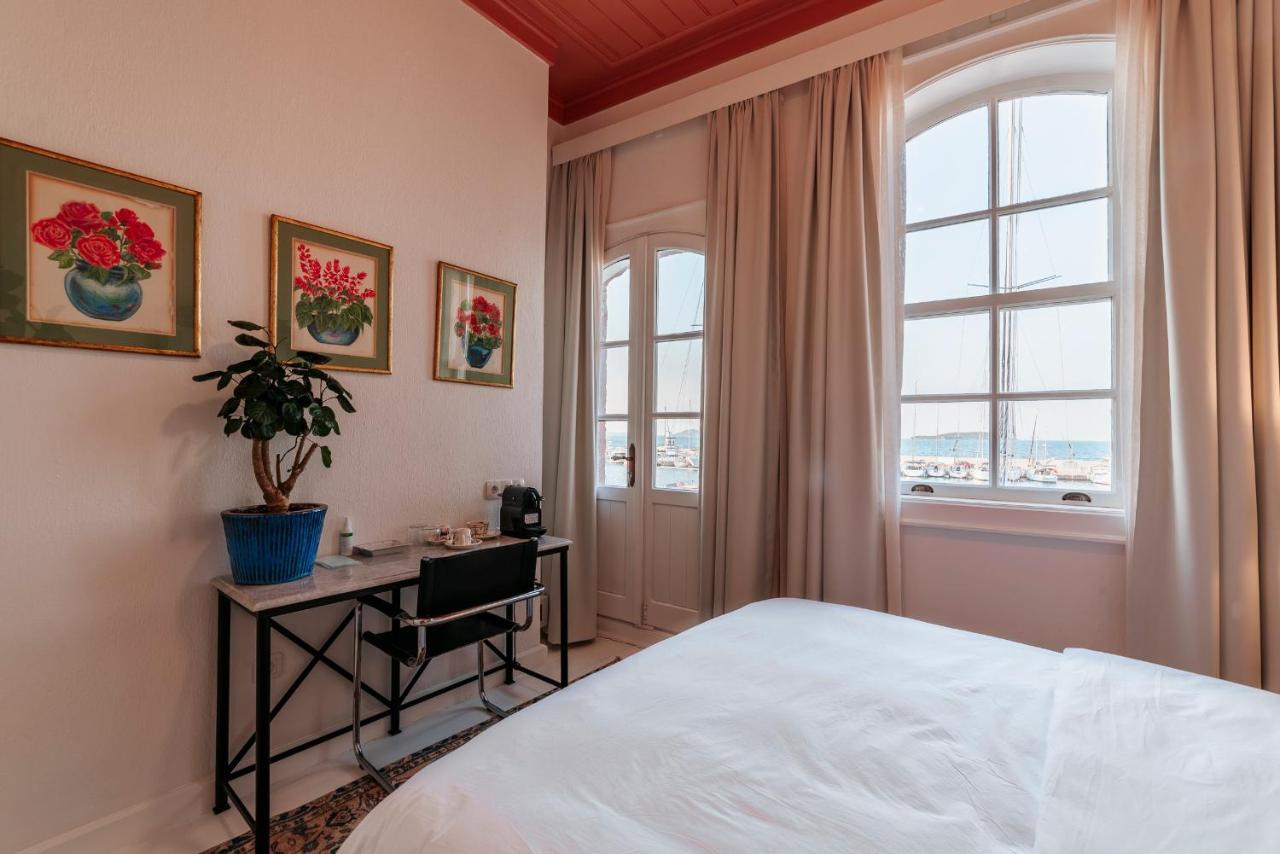 Guemruek Urla Hotel Ngoại thất bức ảnh
